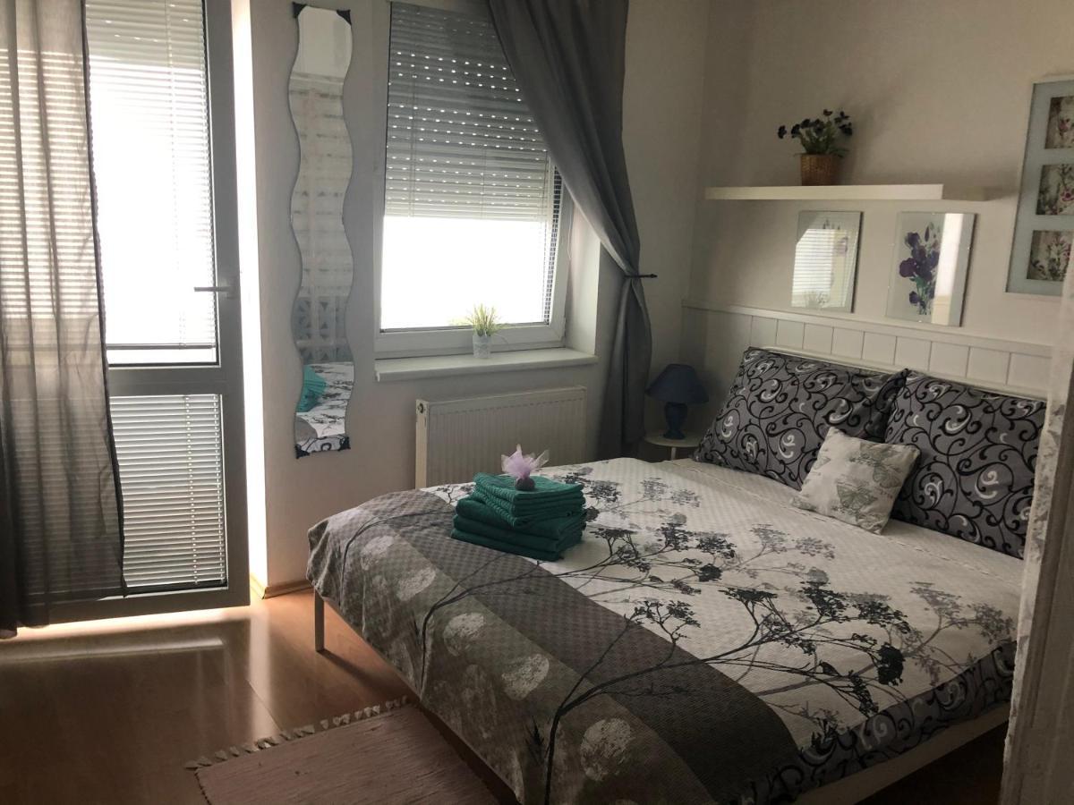 Terrace Apartment S 1 Spalnou Sofia-Parking & Wifi ブラチスラヴァ エクステリア 写真