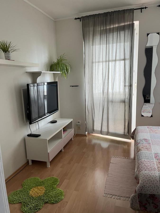 Terrace Apartment S 1 Spalnou Sofia-Parking & Wifi ブラチスラヴァ エクステリア 写真